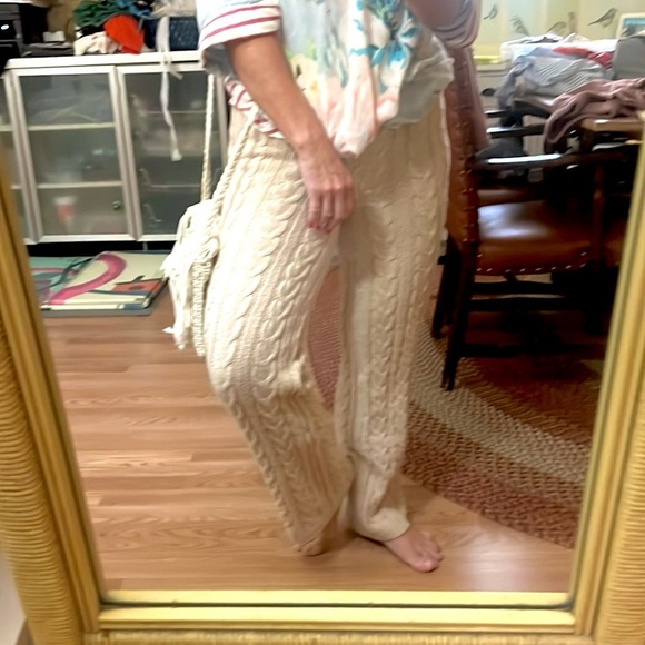 BUNDLE,Cozy Knit & Fleece Comfy Pants, Both Size Small
& in Excellent Condition - Picture 14 of 16